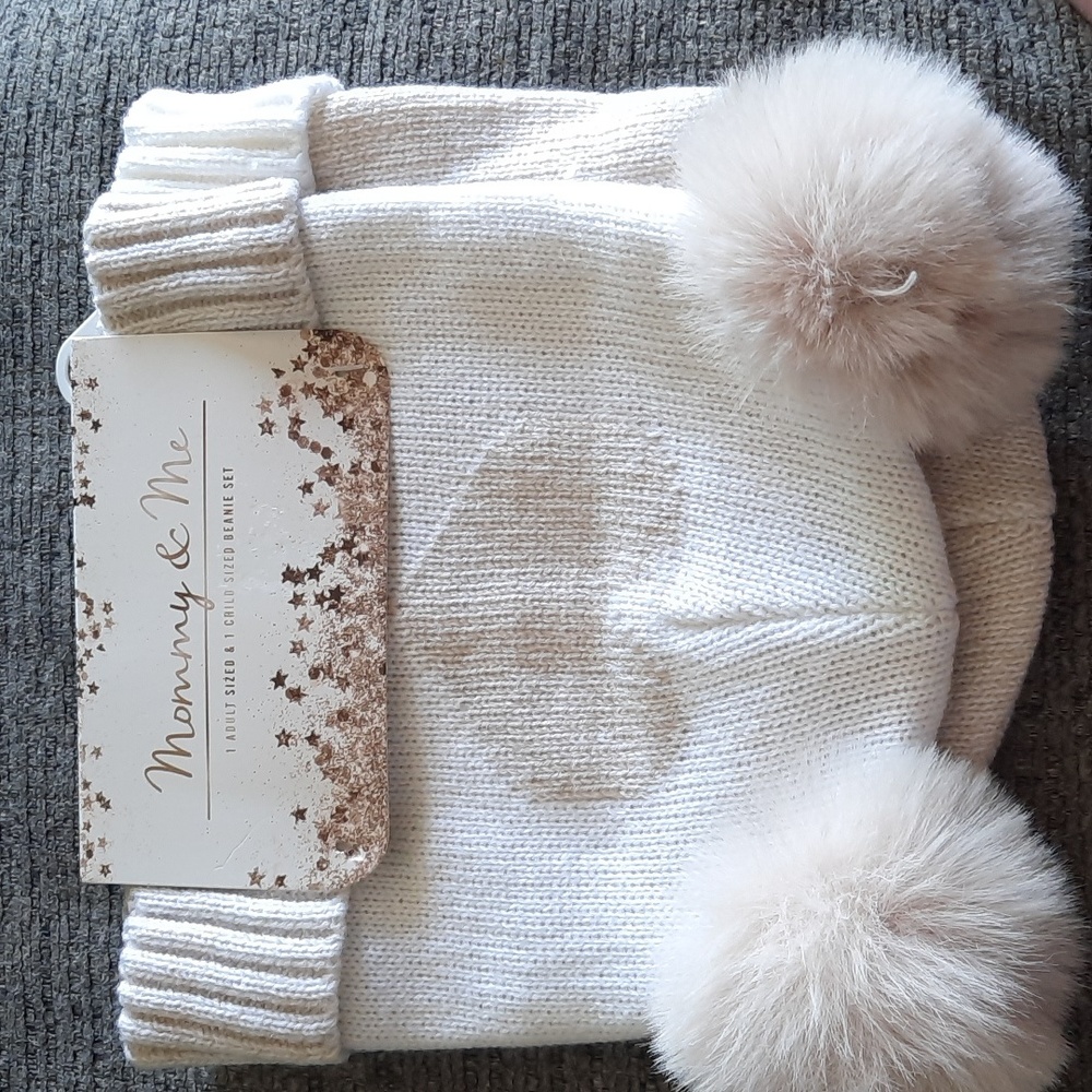 Mommy & me beanie set
